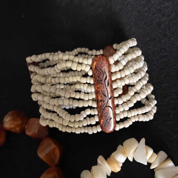 3 Piece Boho Eclectic Stone Bead Stretch Vtg Bracelets Neutrals Women's Size - Picture 7 of 13